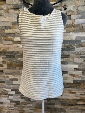 Textured White Sleeveless Ribbed Camisole - Women 18 PtP